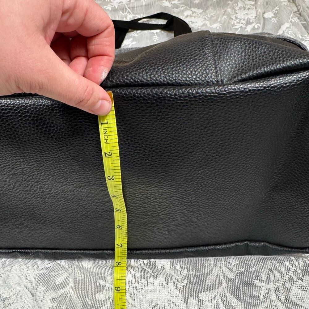 DSW Designer Shoe Warehouse Gray Wool & Black Faux Leather Large Tote Bag | Top - Picture 5 of 6